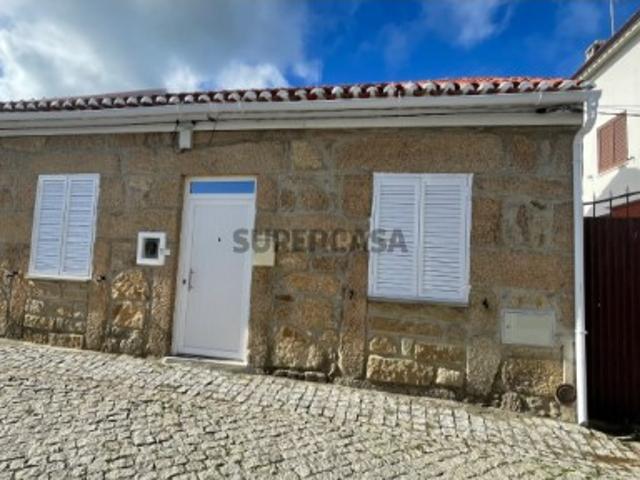 Moradia T3 em pedra | Lardosa, Castelo Branco