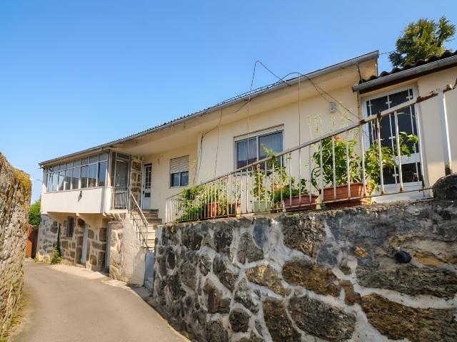 Moradia T3 em Pedra para Reconstrução | Fareja, Fafe 66m² Cepães e Fareja