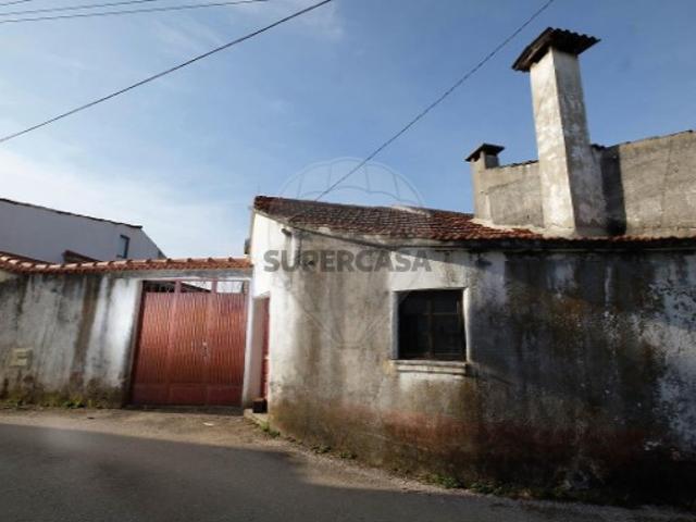 Moradia T3 em Poiares Santo André