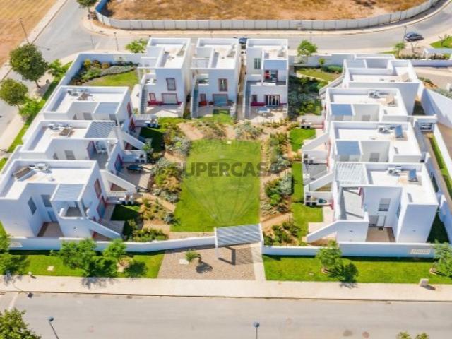 Moradia T3 em Quarteira