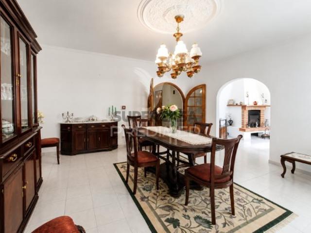 Moradia T3 em Quelfes