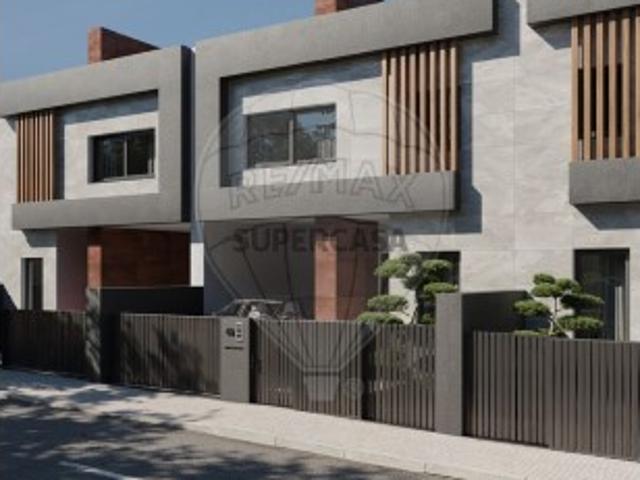 Moradia T3 em Ramada e Caneças