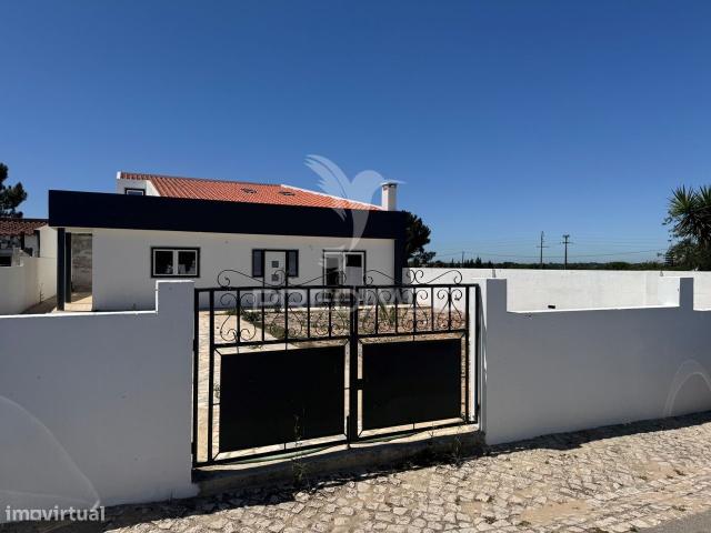 Moradia T3 em Reconstruo na Jardia, Montijo