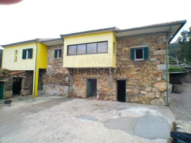 Moradia em Real