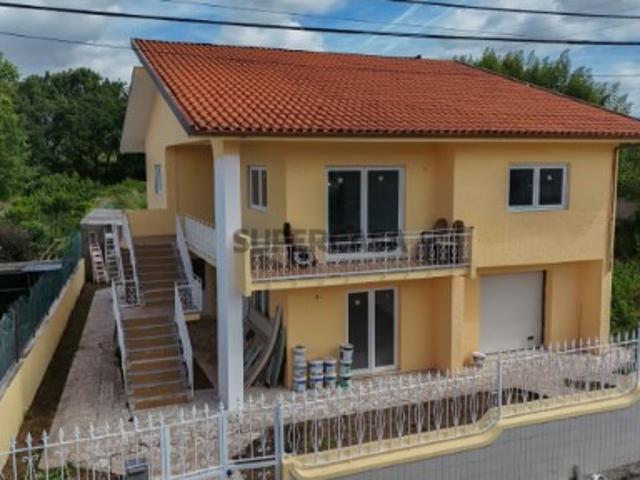 Moradia T3 em remodelação em Santa Maria de Lamas, Santa Maria da Feira