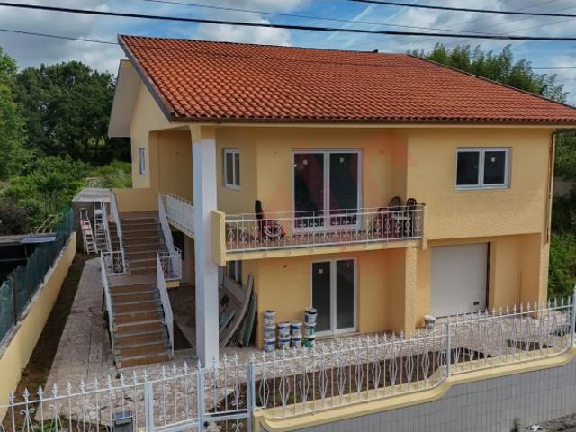 Moradia T3 em remodelação em Santa Maria de Lamas, Santa Maria da Feira