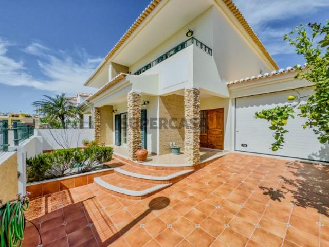 Moradia T3+1 com garagem, Porto de Mós, Lagos