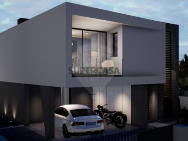 Moradia T3 em São João das Lampas e Terrugem
