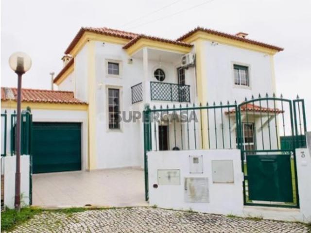 Moradia T3 em São João das Lampas e Terrugem