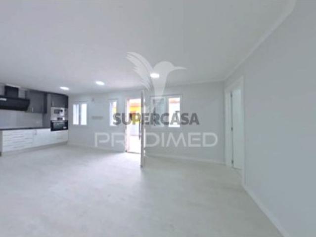 Moradia T3 em São Sebastião