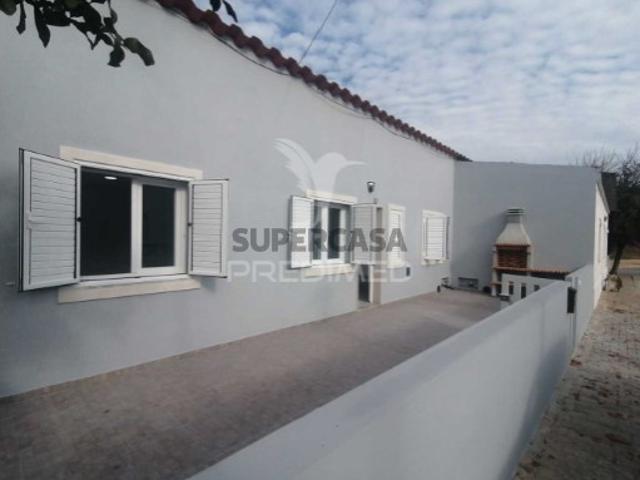 Moradia T3 em São Sebastião