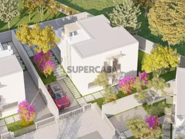 Moradia T3 em Santa Maria, São Pedro e Sobral da Lagoa