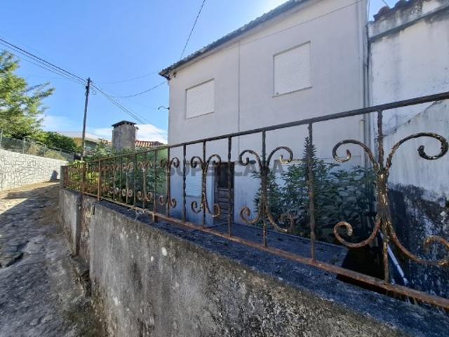 Moradia T3 em Santa Marta de Portuzelo