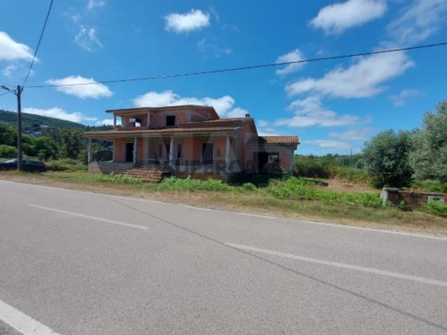 Moradia T3 em Santa Ovaia e Vila Pouca da Beira