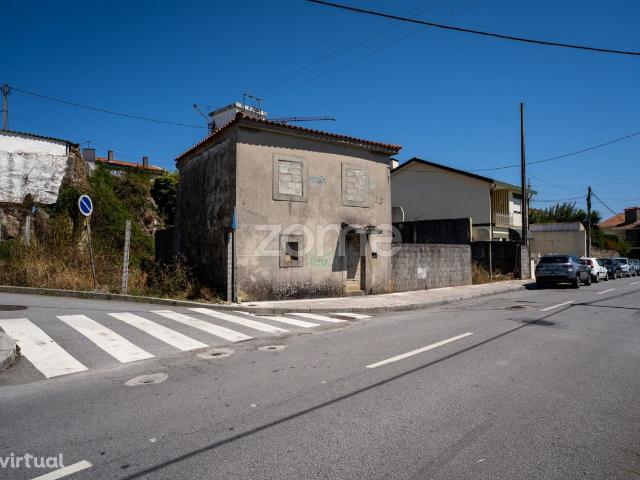 Moradia T3, em Santa Cruz do Bispo, Matosinhos