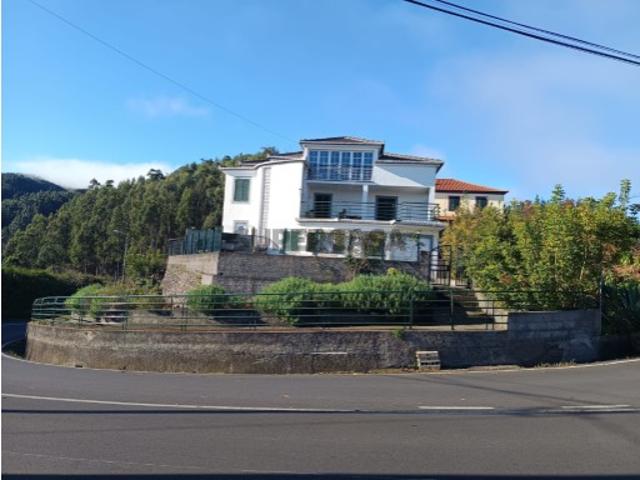 Moradia T3 em Santo António da Serra