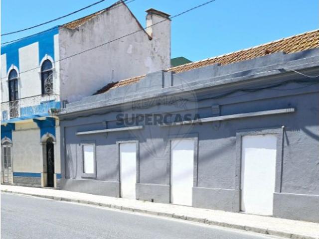 Moradia T3 em Sarilhos Grandes