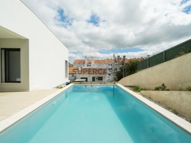 Moradia T3 em Sesimbra Castelo