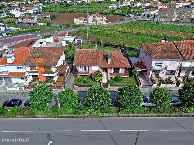 Moradia T3 em Valongo com jardim a 20 minutos do Porto