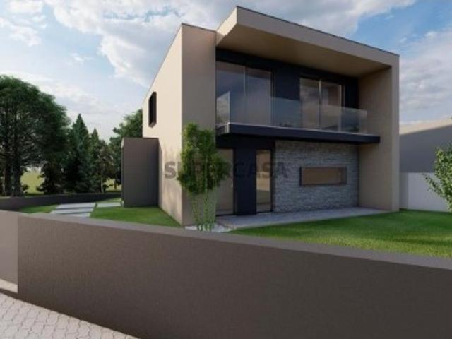 Moradia T3 em Vila de Prado