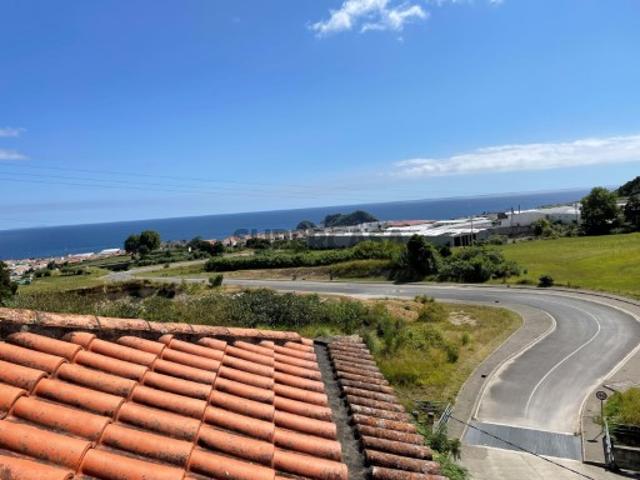 Moradia T3 em São Miguel