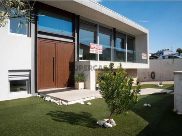 Moradia T3 em Vila Verde e Barbudo