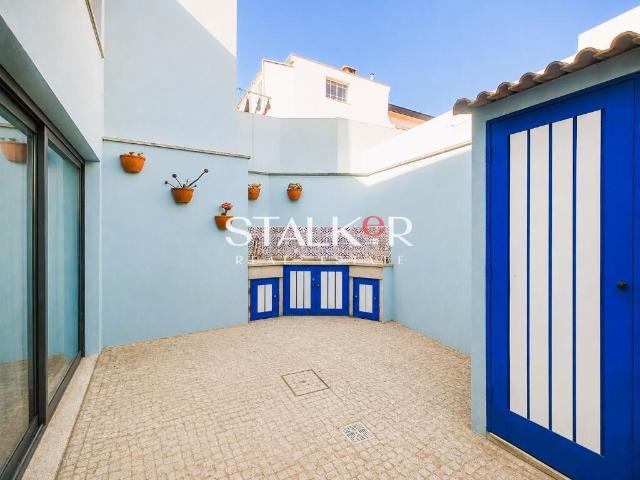 MORADIA T3 ESPINHO 1ª LINHA DE PRAIA