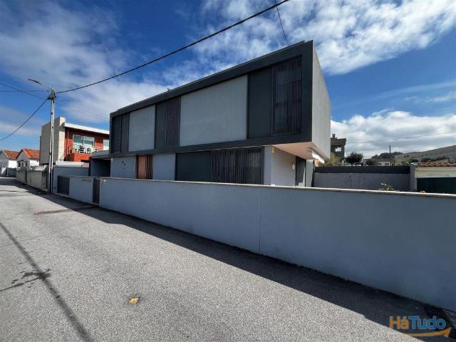 Moradia T3 Espinho | 26064073652