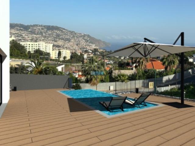 Moradia T3, Estilo Minimalista, com Vista Mar e Baía do Funchal