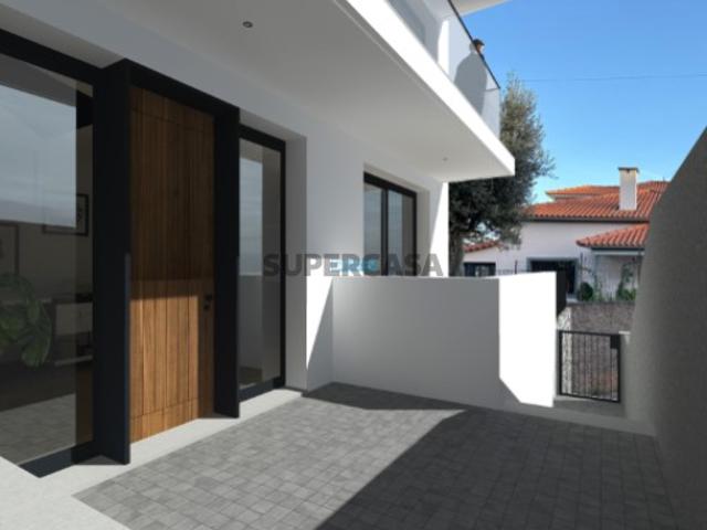 Moradia T3, Estilo Minimalista, com Vista Mar e Baía do Funchal