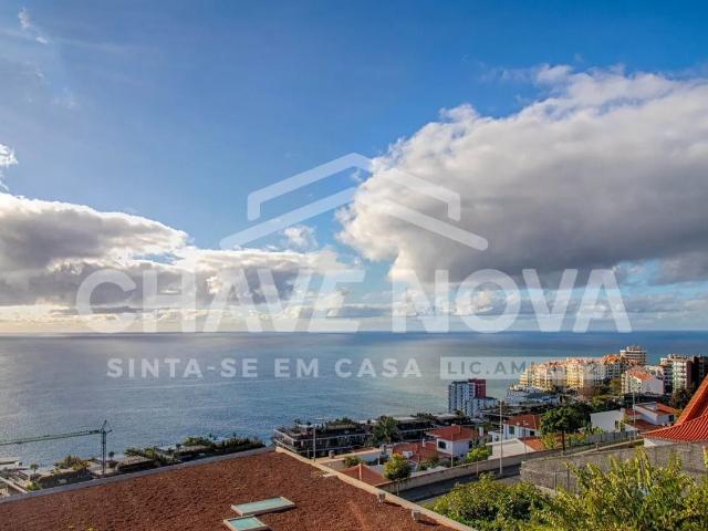 Moradia T3 Geminada de Luxo vistas Mar Casas Brancas Fu. 301m² Santo António Funchal