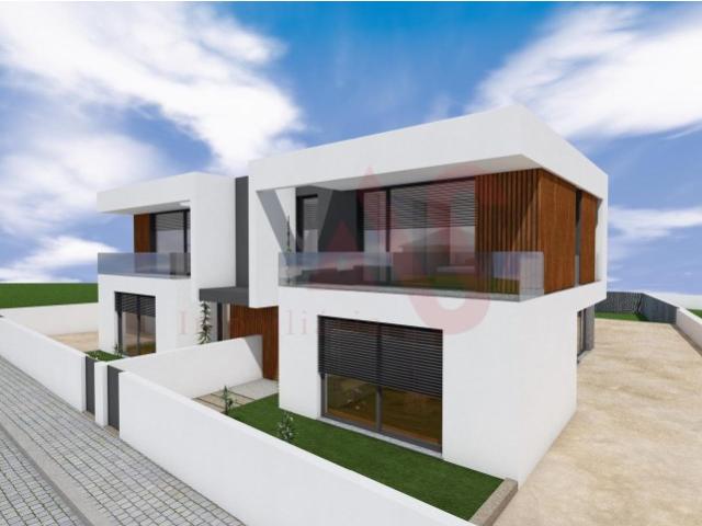 Moradia T3 Geminada em construção em Nevogilde, Lousada