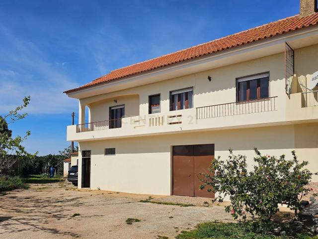 Moradia T3 | Geminada | Pomar 9480m2 | Joinal – S.B.Messines | Armazém | Casa de Apoio T2