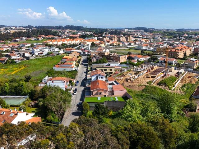 Moradia T3 Geminada Praia de Francelos