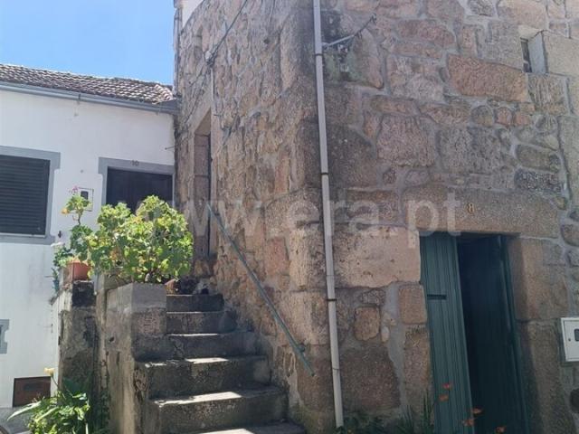 Moradia T3 / Gouveia, Paços da Serra