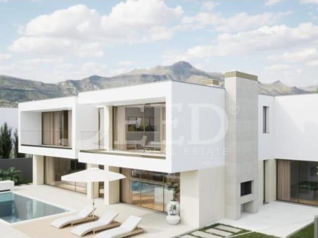 Moradia T3 Independente à venda na Calheta 0m² Calheta