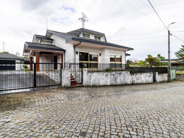 Moradia T3 independente Seixezelo Vila Nova de Gaia