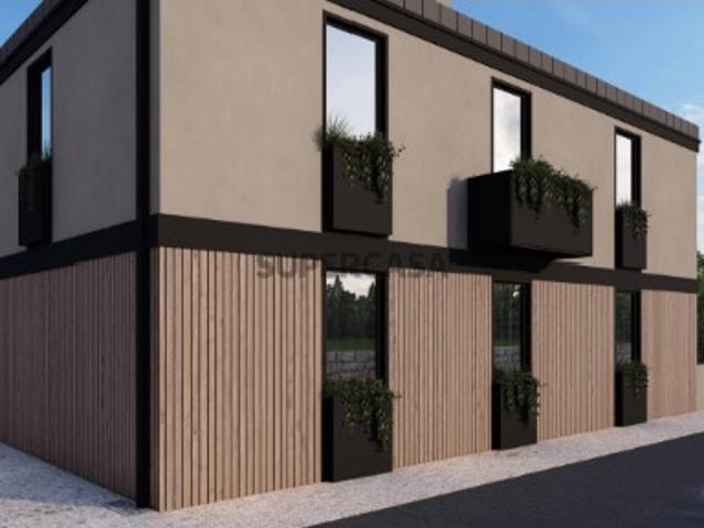 Moradia T3 individual em Vila Verde Centro