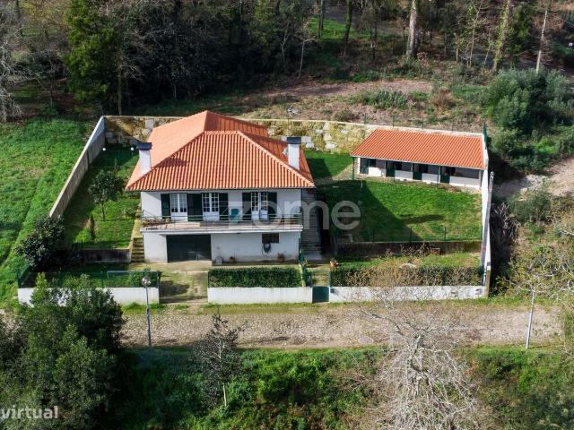 Moradia T3 Individual Jardim Garagem Canil.Venade Camin.