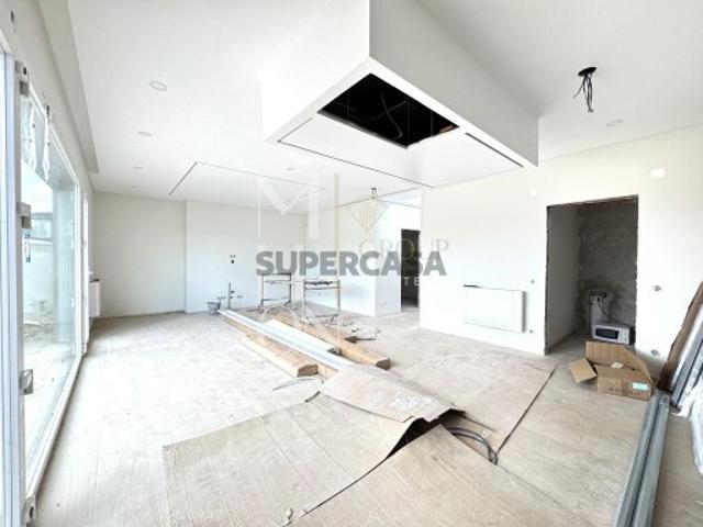 Moradia T3 Isolada com Piscina Azeitão