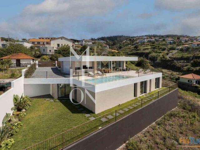 Moradia T3 Isolada | Alojamento Local | Piscina infinita | Estreito da Calheta Calheta | 26063711107