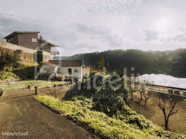 Moradia T3 junto ao Rio Douro