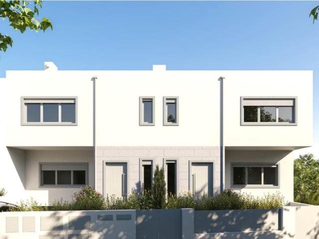 Moradia T3, jardim e piscina, em construção, Amoreira Esto. 180m² Alcabideche