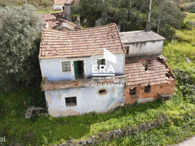Moradia T3 localizada na Sabacheira, Tomar