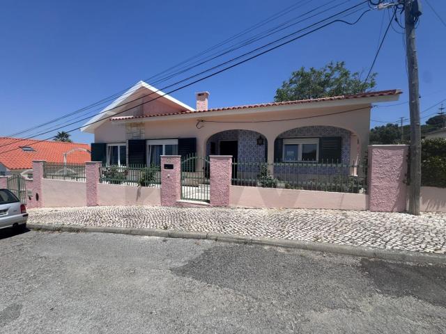 Moradia T3 para Arrendamento – Cabanas, Quinta do Anjo