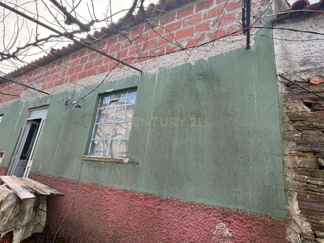 Moradia T3, para reconstruir, Benquerença