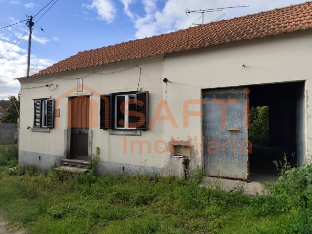 MORADIA T3 PARA RECUPERAR COM PROJETO APROVADO