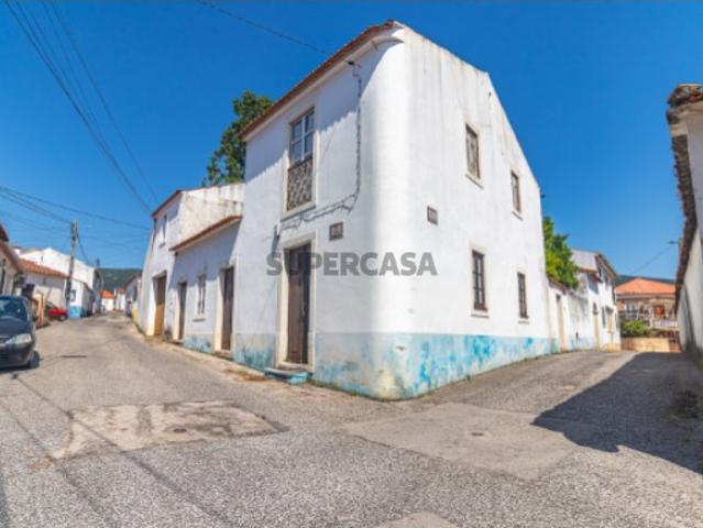 Moradia T3 para recuperar