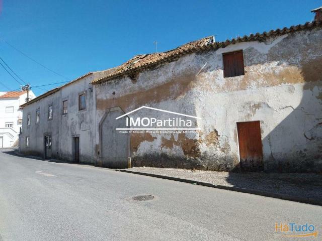 Moradia T3 para Remodelação Total no centro do Vimeiro Lourinhã | 24043768604