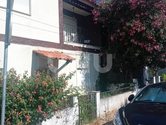 Moradia T3 para remodelar